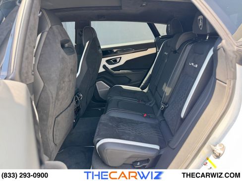 Used 2023 Lamborghini Urus S image 25