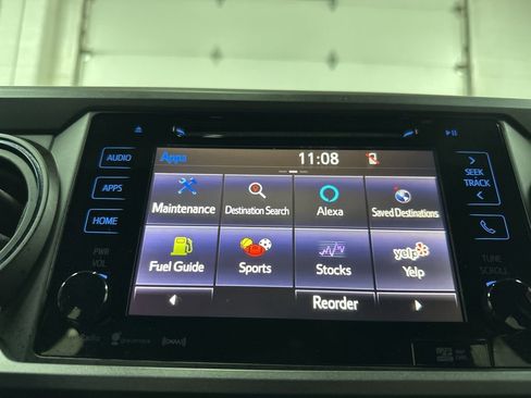 Used 2019 Toyota Tacoma TRD Sport AWD/4WD image 28