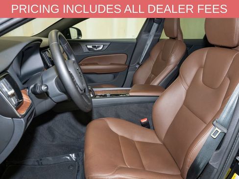 Used 2025 Volvo V60 B5 Cross Country Plus AWD/4WD image 12