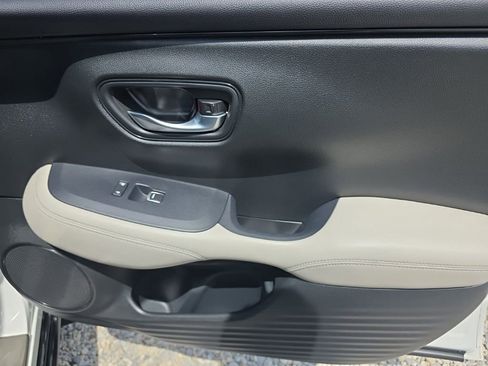 Used 2023 Honda HR-V EX-L image 19