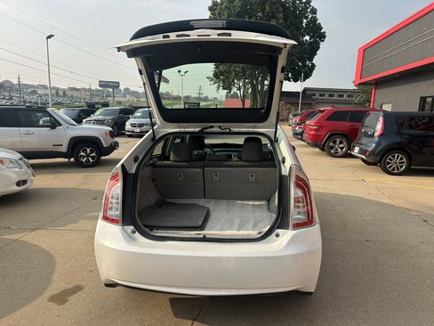 Used 2014 Toyota Prius One image 7