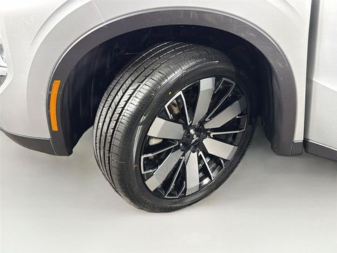 Used 2025 Mitsubishi Outlander SE AWD/4WD image 38