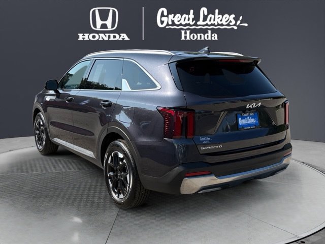 Used 2025 Kia Sorento S FWD image 4