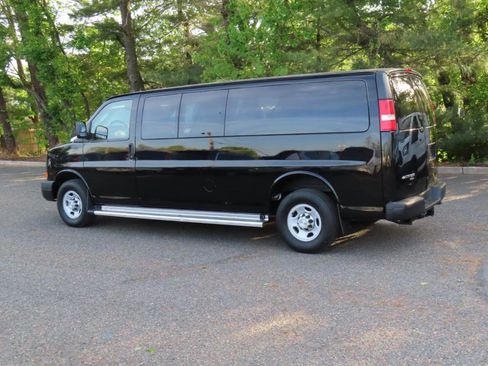 Used 2014 Chevrolet Express 3500 LS RWD image 3