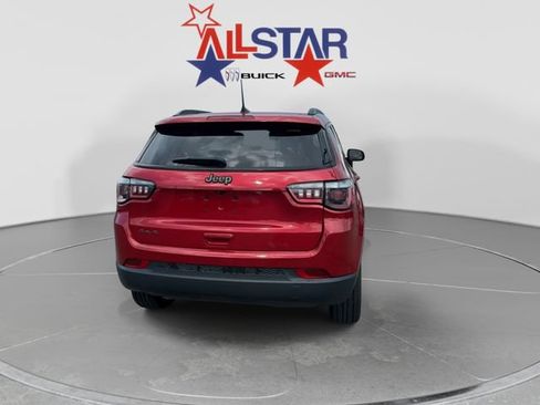 Used 2025 Jeep Compass Latitude w/ Altitude Special Edition AWD/4WD image 6