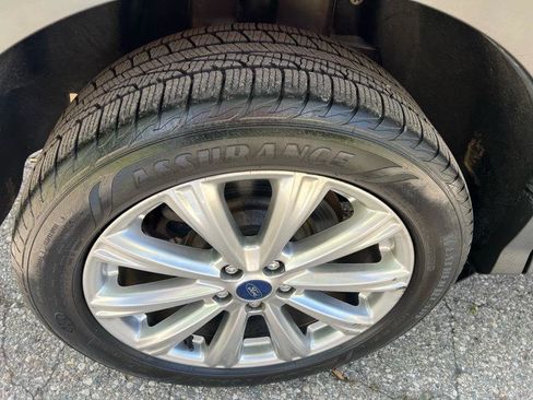 Used 2017 Ford Escape Titanium FWD image 20