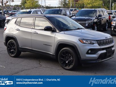 Used 2022 Jeep Compass Altitude