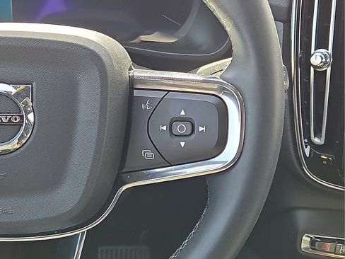 Used 2023 Volvo XC40 Recharge Plus w/ Protection Package Premier image 20