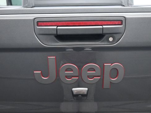 Used 2023 Jeep Gladiator Rubicon AWD/4WD image 29