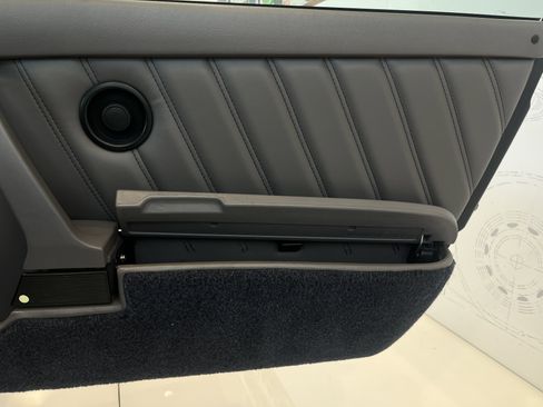 Used 1992 Porsche 911 Carrera image 32