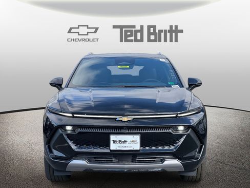 New 2026 Chevrolet Equinox EV LT image 2