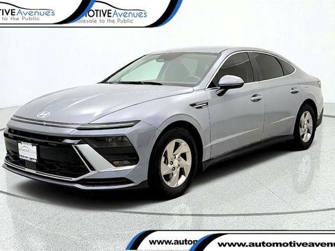 Used 2026 Hyundai Sonata SE FWD image 1
