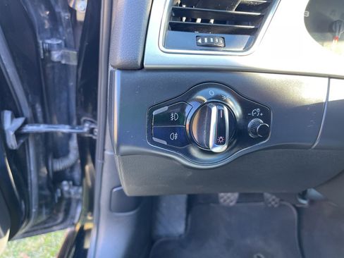 Used 2009 Audi A4 2.0T Premium image 21