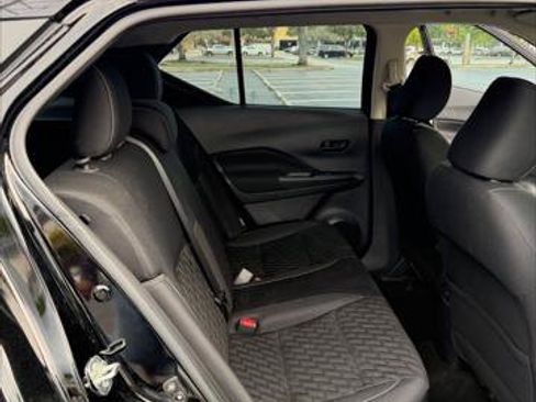 Used 2022 Nissan Kicks S FWD image 16