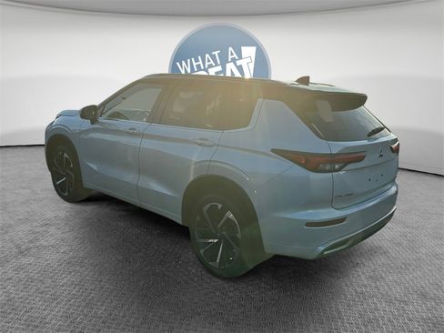 Used 2024 Mitsubishi Outlander SEL image 6
