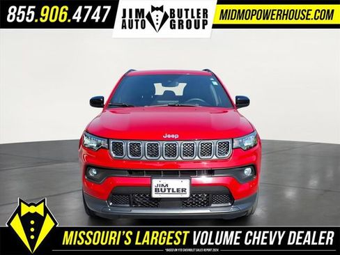Used 2023 Jeep Compass Latitude image 21