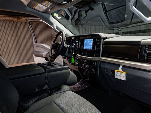 Used 2026 Ford F450 XLT w/ FX4 Off-Road Package image 21