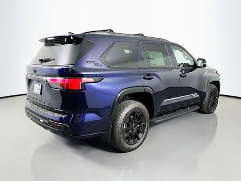 New 2026 Toyota Sequoia Platinum image 7