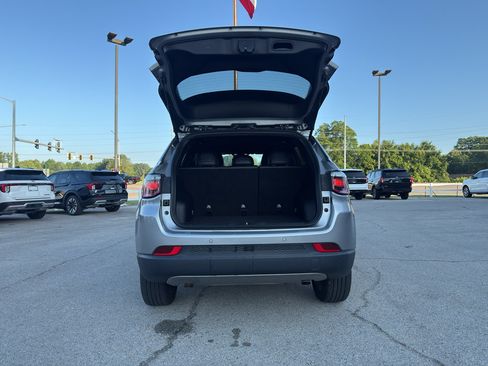 Used 2024 Jeep Compass Limited AWD/4WD image 15