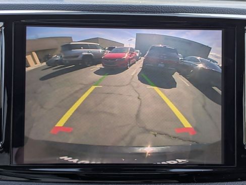 Used 2023 Chrysler Pacifica Limited FWD image 26