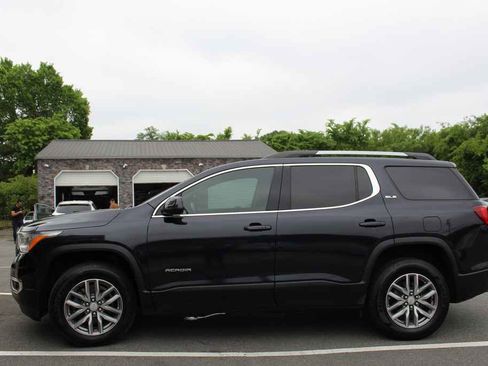 Used 2017 GMC Acadia SLE FWD image 9
