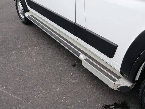 Used 2025 RAM ProMaster 2500 w/ U-Haul Equipment Group FWD image 18