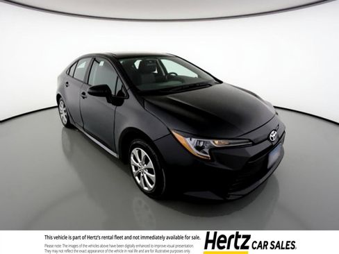 Used 2025 Toyota Corolla LE FWD image 1
