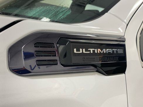 Used 2024 GMC Sierra 3500 Denali Ultimate AWD/4WD image 15
