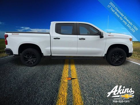 Used 2023 Chevrolet Silverado 1500 LT Trail Boss w/ Protection Package image 4