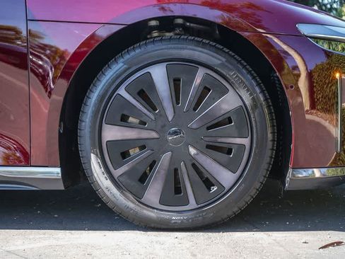 Used 2024 Lucid Air Pure RWD image 9