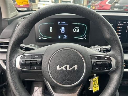 Used 2024 Kia Sportage LX image 27