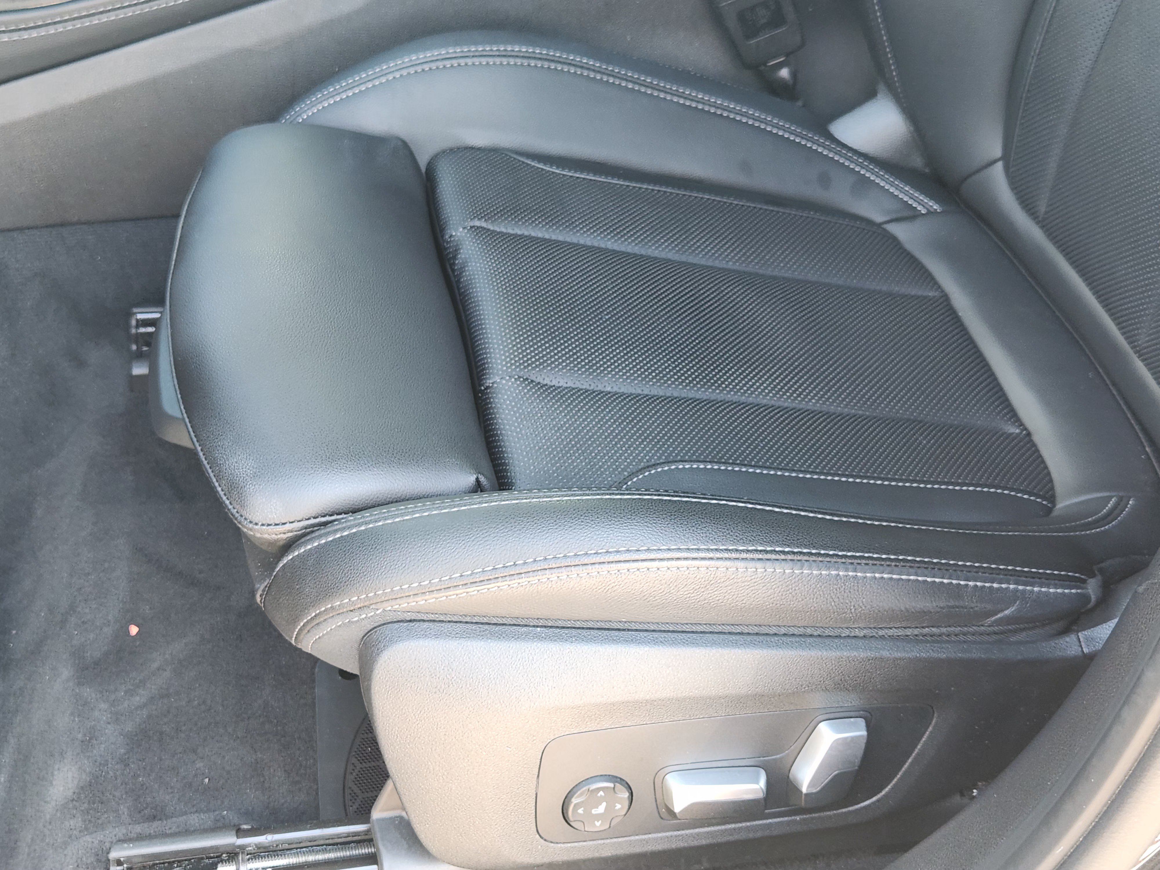Used 2024 BMW X4 xDrive30i w/ Parking Assistance Package AWD/4WD image 25