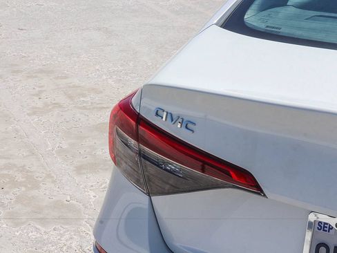 Certified 2022 Honda Civic LX image 7