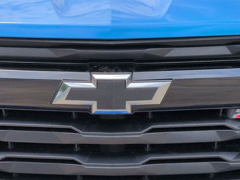 Used 2023 Chevrolet Colorado Z71 w/ LPO, Flex Utility Package AWD/4WD image 5