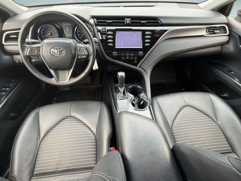 Used 2018 Toyota Camry SE FWD image 15