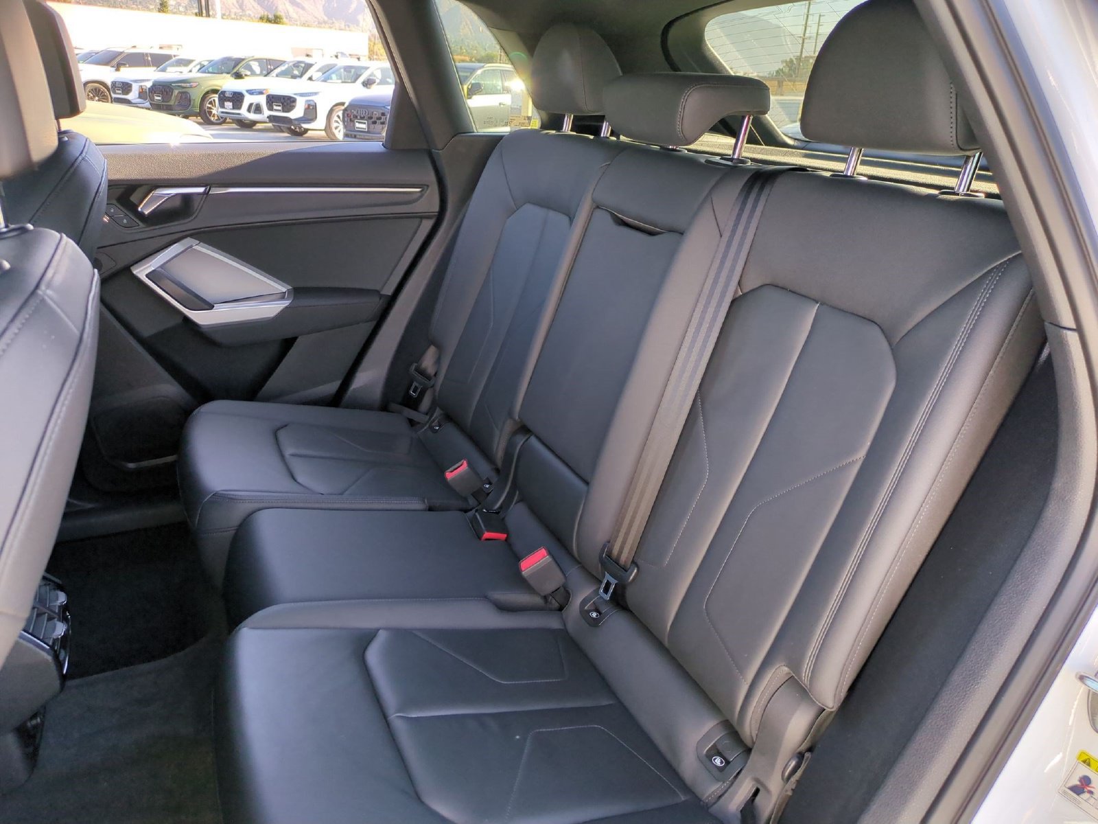 Used 2023 Audi Q3 2.0T Premium w/ Convenience Package AWD/4WD image 30