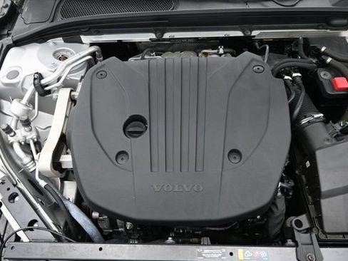 Used 2023 Volvo S60 B5 Core w/ Climate Package FWD image 32