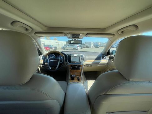 Used 2014 Chrysler 300 C AWD/4WD image 12