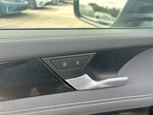 New 2026 Volkswagen Tiguan SE R-Line image 53