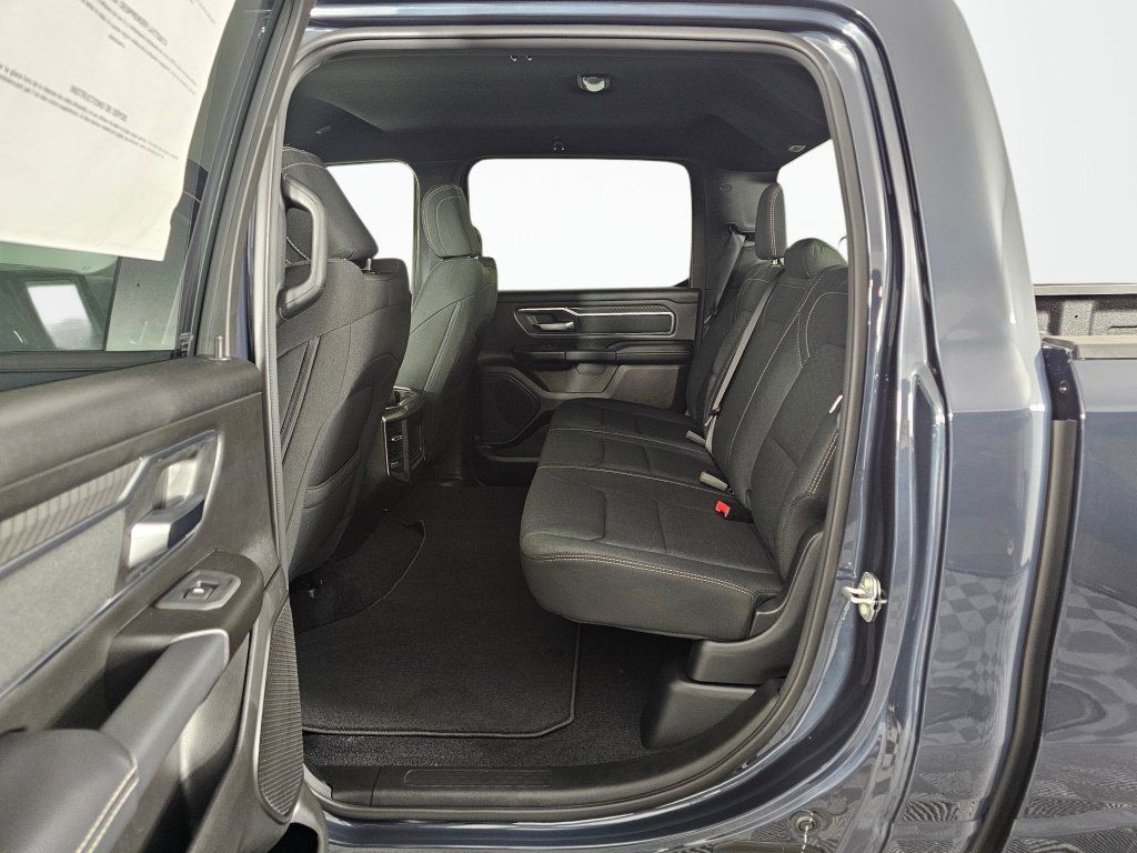 New 2026 RAM 1500 Big Horn AWD/4WD image 34