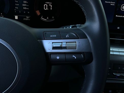 Used 2025 Hyundai Kona SEL image 36