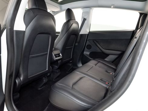Used 2023 Tesla Model Y Long Range AWD/4WD image 18