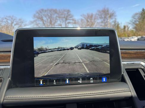 Used 2023 Chevrolet Tahoe High Country AWD/4WD image 31