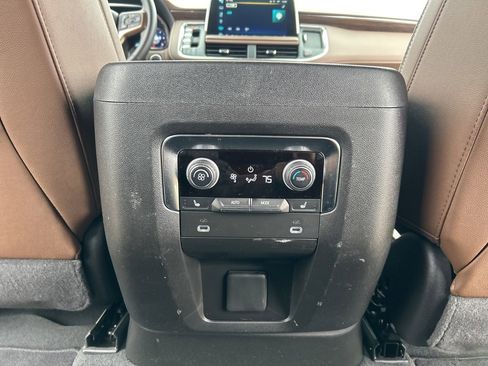 Used 2024 Chevrolet Suburban High Country image 22
