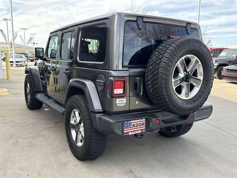 Used 2019 Jeep Wrangler Unlimited Sahara image 4