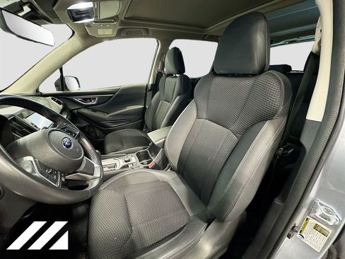 Used 2023 Subaru Forester Premium image 22