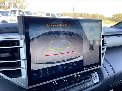 Used 2022 Toyota Tundra Platinum RWD image 13