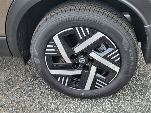 Used 2026 Nissan Kicks SV image 7