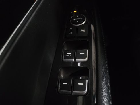 Used 2018 Kia Sorento LX image 27