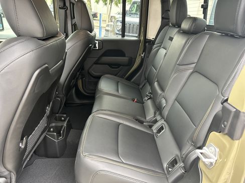 New 2025 Jeep Gladiator Sport image 47